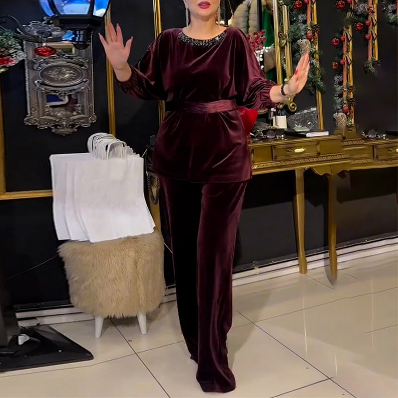 Ensemble 2 pièces : haut col rond orné de strass et pantalon à jambes larges